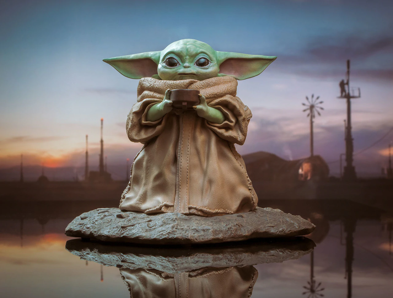 Gentle Giant Star Wars Milestones The Child with soup Statue
